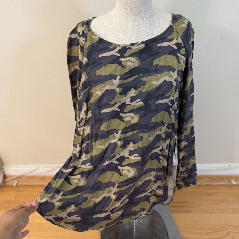 Ariat Cloak Tunic in Camouflage Multi S Side Slits Utility Military